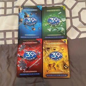 39 Clues Book Series (1-4)